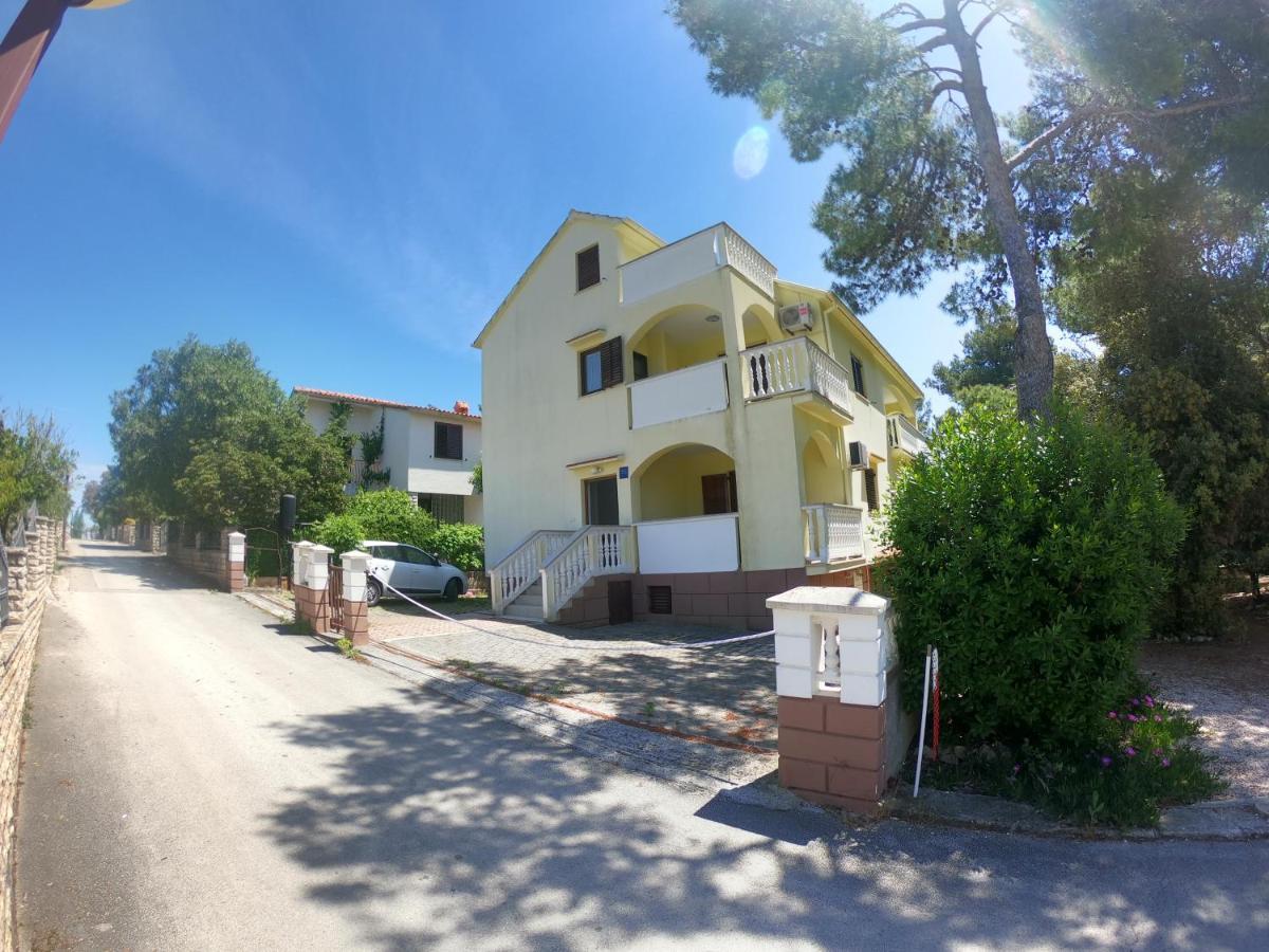 Apartments Stanko Petrcane Exterior foto